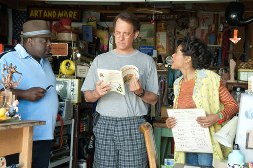 Cedric the Entertainer, Tom Hanks, Taraji P. Henson in LARRY CROWNE